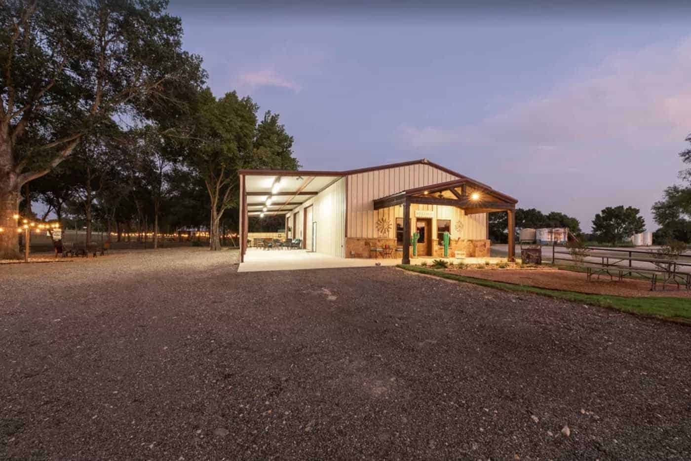 Desert Hills Barndominium | Rentals Caldwell Texas